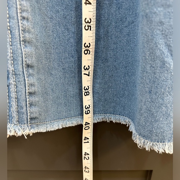 Vintage Frayed hem A Line Maxi denim skirt. Small. Denim blue. - Picture 5 of 6